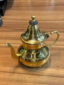 قوری برنجی