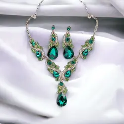 ست گردنبند و گوشواره مجلسی با نگین‌های بنفش درخشان