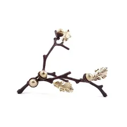 قاب عکس شاخه بلوط