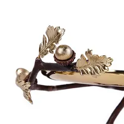 شیرینی خوری بلوط 30 سانت قهوه ای - ظرف طلایی