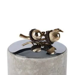 بانکه سنگی دردار بزرگ بلوط سنگ خاکستری