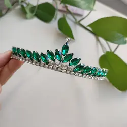 تاج کوتاه طرح یاس در رنگهای متنوع