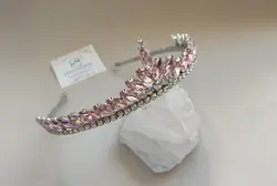 تاج کوتاه طرح یاس در رنگهای متنوع