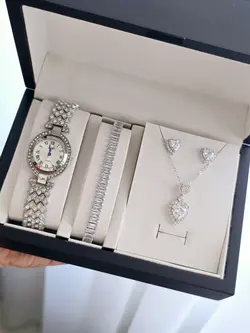 ست ساعت و اکسسوری نگینی زنانه دخترانه ( ست کامل)