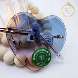 عینک آفتابی زنانه فریم قلبی آبی با عدسی سایه روشن مدل Love - six