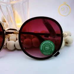  عینک آفتابی زنانه گرد مشکی با جزئیات طلایی و عدسی بنفش مدل Retro Chic - six