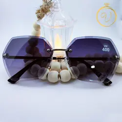 عینک آفتابی زنانه مشکی و قهوه ای با عدسی طوسی سایز بزرگ Voyage(دو رنگ) - six