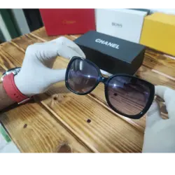 عینک افتابی اورجینال شانل   chanel  مشکی  رز صورتی