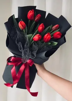 دسته گل لاله قرمز فلوبار