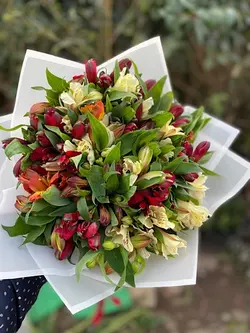 دسته گل آلسترومریا فلوبار