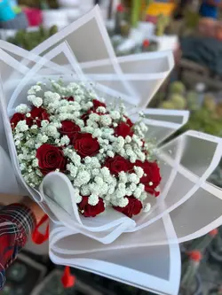 دسته گل رز قرمز فلوبار