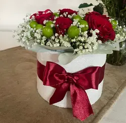 باکس گل رز و گوجه سبز نوبرونه فلوبار