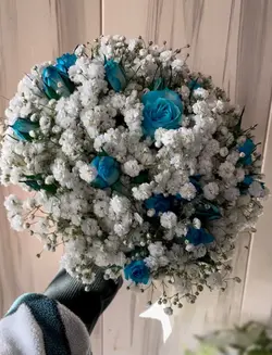 دسته گل عروس سفید و آبی فلوبار