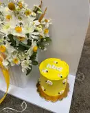 باکس گل و کیک تولد زرد فلوبار