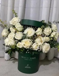 باکس گل رز سفید فلوبار