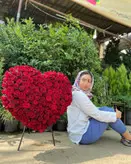 استند ایستاده قلب بزرگ با گل رز قرمز فلوبار