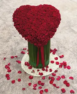 باکس گل قلبی ایستاده فلوبار