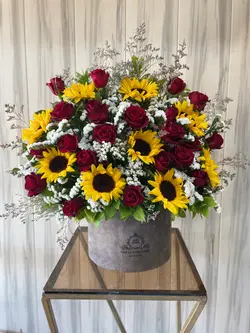 باکس گل رز و آفتابگردون فلوبار