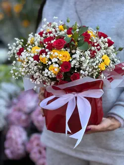 گل پاییزی داخل جار گل فلوبار