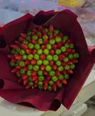 دسته گل گوجه سبز و توت فرنگی فلوبار
