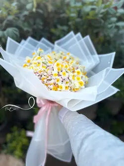 دسته گل نرگس و ژیپسوفیلا صورتی فلوبار