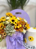 باکس گل و کیک تولد با تم آفتابگردون فلوبار