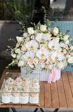 باکس گل و کاپ کیک خواستگاری فلوبار
