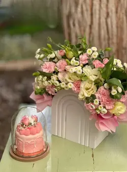 باکس گل و کیک تولد فلوبار
