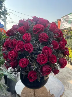 جام گل با گل رز قرمز فلوبار