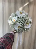 دسته گل عروس با ارکیده فلوبار