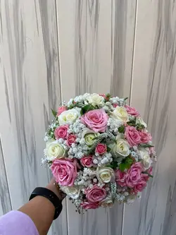 دسته گل عروس سفید و صورتی فلوبار