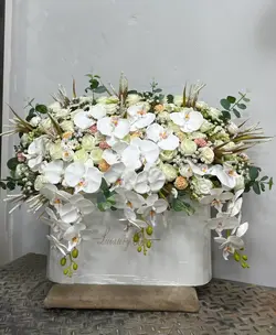 باکس گل عروس با گل مصنوعی فلوبار