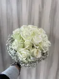 دسته گل عروس با رز سفید فلوبار