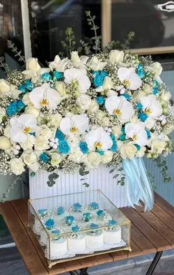 باکس گل و کاپ کیک خواستگاری آبی فلوبار