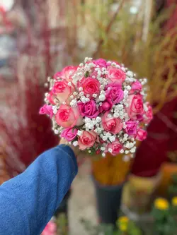 دسته گل عروس با رز صورتی فلوبار