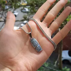 گردنبند منشور حقوق بشر