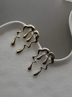 گوشواره دفرمه مینیمال