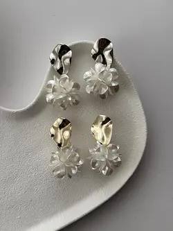 گوشواره شکوفه صدفی