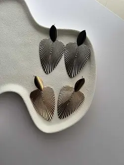 گوشواره برگ بزرگ