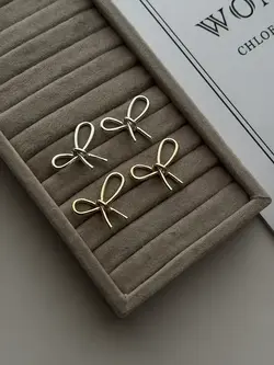 گوشواره پاپیونی مینیمال