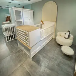 تخت نوزاد و نوجوان پینات