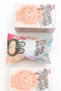 خرید عروسک لبوبو سوپرایزی (موزیکال چراغ‌دار) پاپ مارت. ویدیو داخل توضیحات محصول اورجینال با بهترین قیمت از Nextera NV8