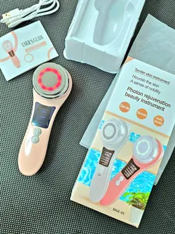 دستگاه اسکوم جوانسازی پوست و ال ای دی تراپی مدل 605