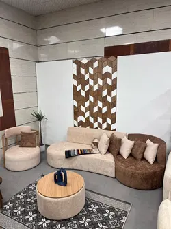 مبلمان راحتی  ال 4نفره کلاف چوب درجه یک جنس نشیمن فوم سرد رنگ بندی طبق کالیته