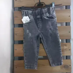 شلوار جین بچگانه