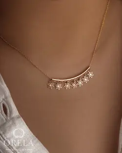 گردنبند طلا ۱۸ عیار شرابه ای طرح بهارک