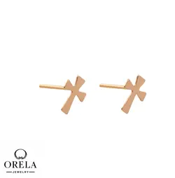 گوشواره طلا 18 عیار میخی طرح صلیب