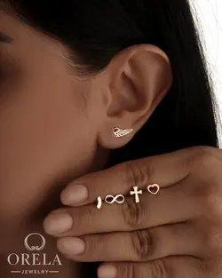 گوشواره طلا 18 عیار میخی طرح بال فرشته