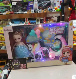 عروسک با کالسکه چراغ دار - فروشگاه خاص لند (سلیم نژاد)