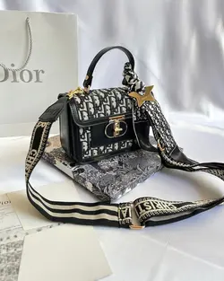کیف مجلسی دخترانه دستی و دوشی زنانه مارک dior اسپرت روزانه مینی بگ مستر کوالیتی a++